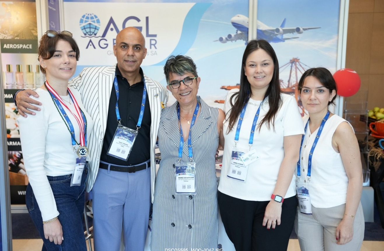 LCL consolidation operations at Singapore port for independent freight forwarders